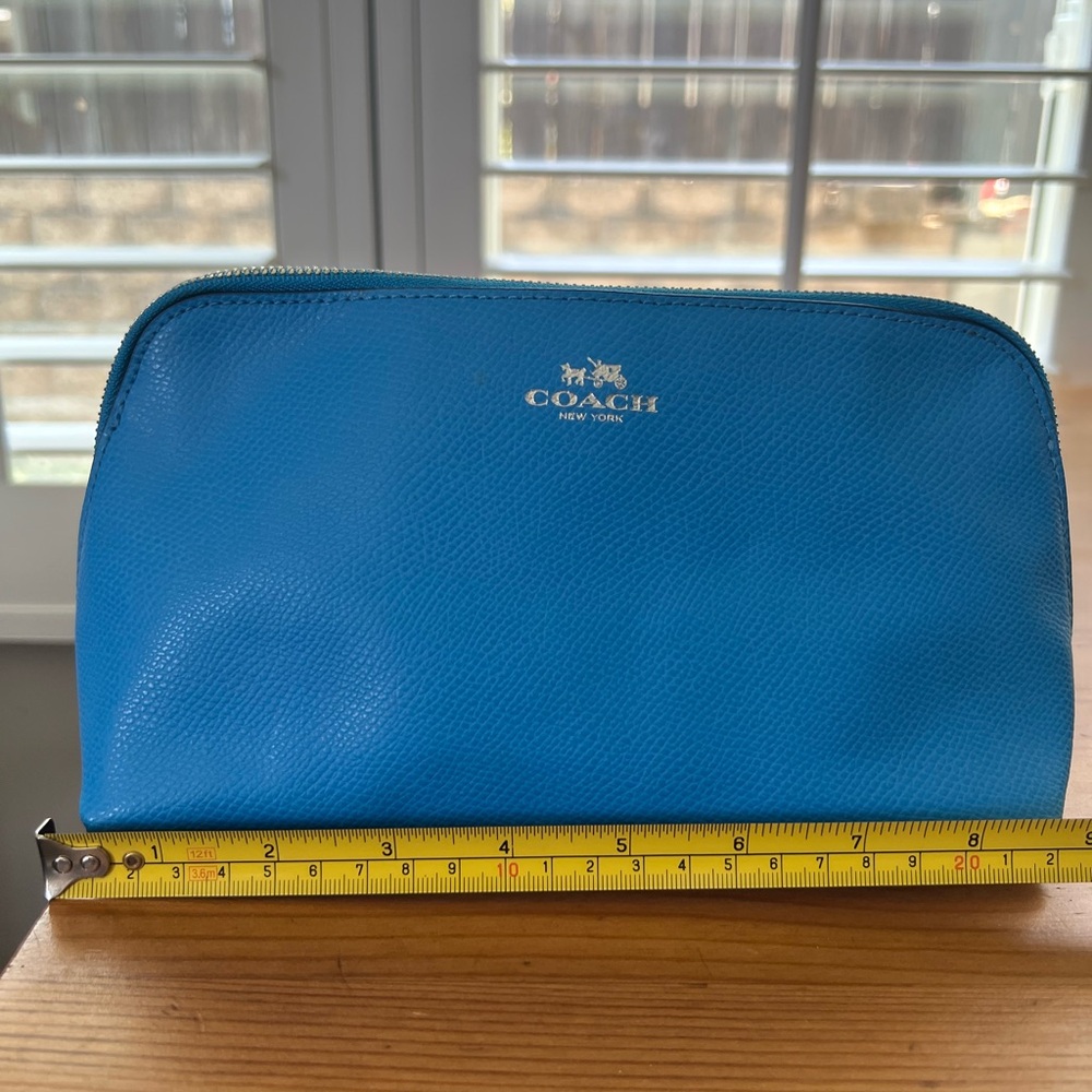 Coach Cosmetic Bag 22 - A1680-F53387
